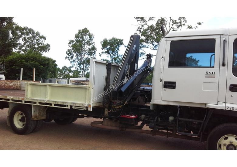 Buy Used 2004 Isuzu FRR550 Tray Truck in , Listed on Machines4u
