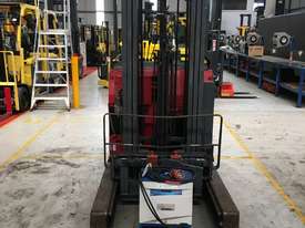 3.0T Battery Electric Sit Down Reach Truck - picture0' - Click to enlarge