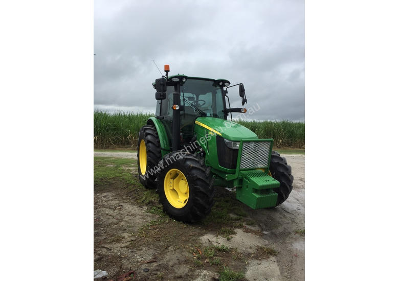caption John Deere 5100R FWA/4WD Tractor