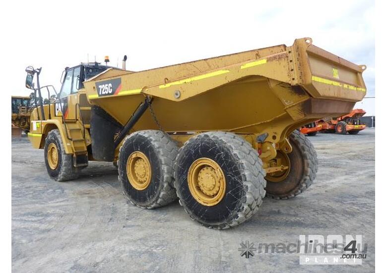 Used 2014 Caterpillar 725C Articulated Dump Truck in , - Listed on ...