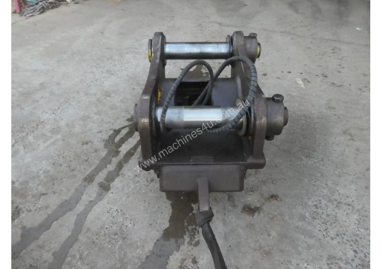 Used jaws Jaws Hydraulic Quick Hitch to suit Komatsu PC300 Quick Hitch in , Listed on Machines4u