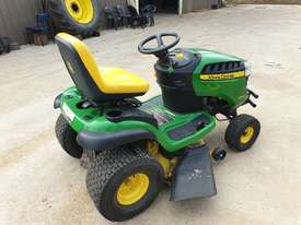 John Deere D130 Ride on Lawn Mower - picture0' - Click to enlarge