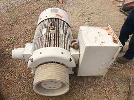 200KW 6 POLE ELECTRIC MOTOR - picture0' - Click to enlarge