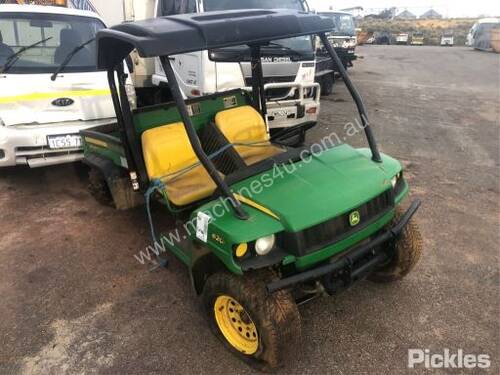 John Deere Gator