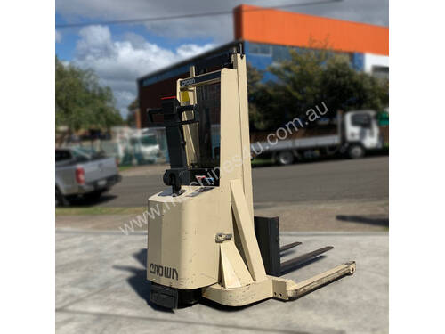 Crown 1T Walkie Stacker Forklift - 2.3m lift