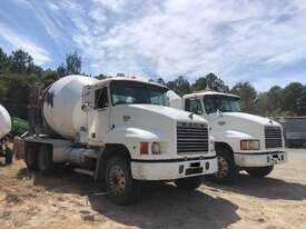 2003 MACK ML 6X4 CUMMINS 260 AUTO WITH 6.5 CUB UNIT  - picture0' - Click to enlarge