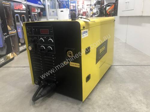 Boss 250AMP MIG Inverter Welder