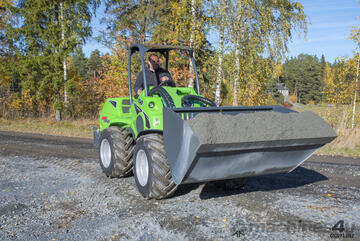 Avant 850 Compact Articulated Loader with Telescopic Boom