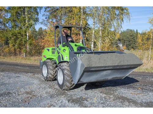 Avant 850 Compact Articulated Loader with Telescopic Boom