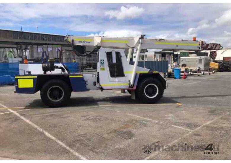 caption Franna 4WD 10 Pick and Carry Crane