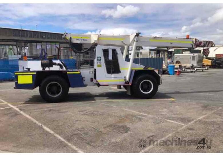 caption Franna 4WD 10 Pick and Carry Crane