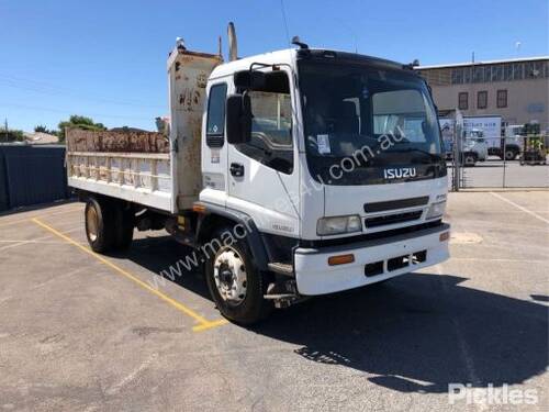 2002 Isuzu FTR850