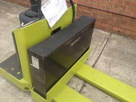 2.2t Electric CLARK Pallet Handler - picture0' - Click to enlarge