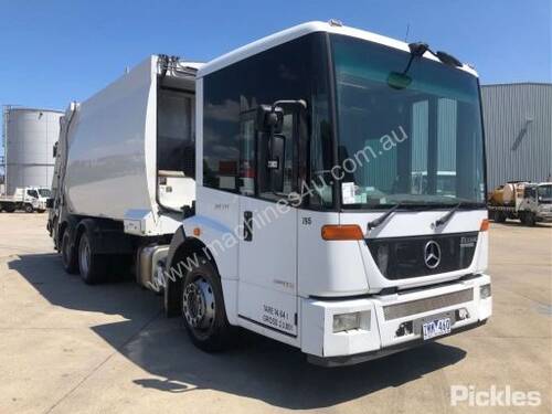 2012 Mercedes Benz Econic 2629