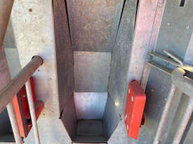 Lely Cosmix M Feeder Livestock Equip - picture2' - Click to enlarge