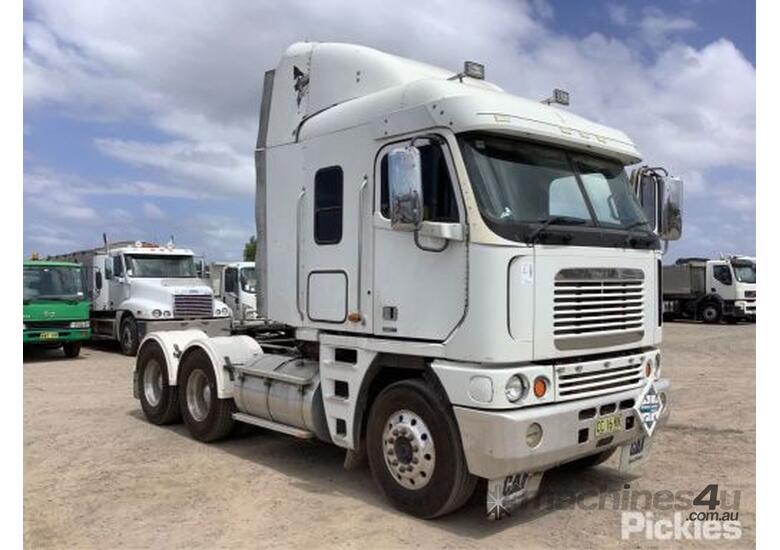 caption 2004 Freightliner Argosy