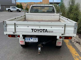 Toyota HILUX Utility Light Commercial - picture2' - Click to enlarge