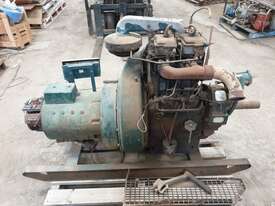 	Ruston 2cylinder Diesel Motor & Generator - picture2' - Click to enlarge