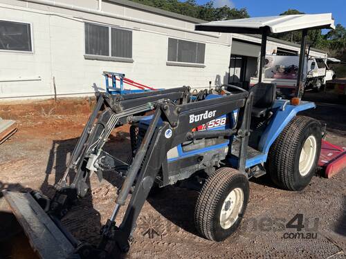 Iseki TK538 tractor with loader