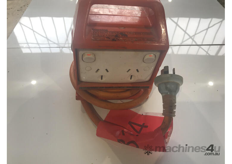 Used clipsal Clipsal Heavy Duty 4 Outlet with Safety Switch 485P4CB15