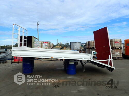 BEAVER TAIL TRUCK TRAY