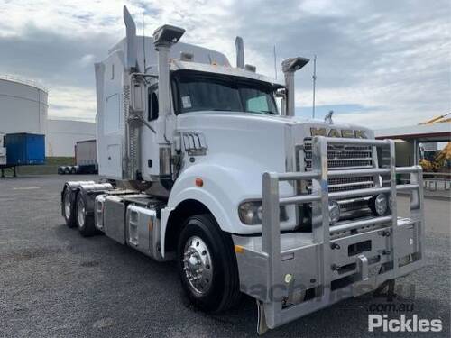 2014 Mack Superliner