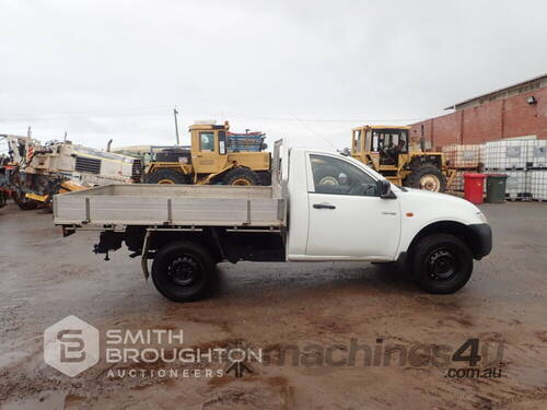 2009 MITSUBISHI TRITON 4X4 TRAY TOP UTE