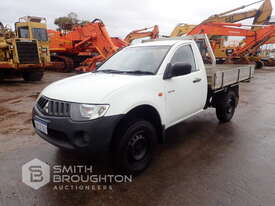 2009 MITSUBISHI TRITON 4X4 TRAY TOP UTE - picture2' - Click to enlarge