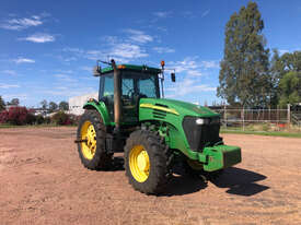 John Deere 7820 FWA/4WD Tractor - picture0' - Click to enlarge