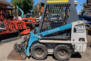 Toyota 4SDK4 20 hp Skid Steer Loader