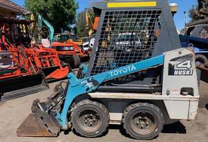 Toyota 4SDK4 20 hp Skid Steer Loader Toyota 4SDK4 20 hp Skid Steer Loader
