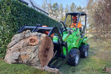 Avant 423 ArborPro Mini Loader Arborist Package