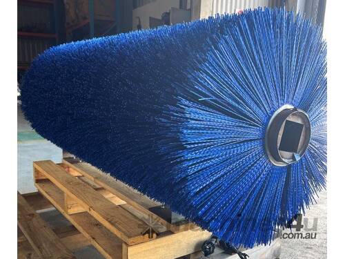 SWEEPER BRUSH 24 INCH X 1710 LONG (POLY)