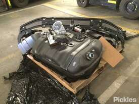 Pallet Containing Land Cruiser Parts - picture2' - Click to enlarge