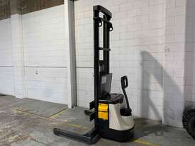 Used Crown Stacker - picture0' - Click to enlarge