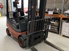Forklift Counter balance - picture1' - Click to enlarge