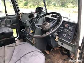 1993 Mack CHR - picture2' - Click to enlarge