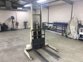 Crown Walkie Stacker  - picture0' - Click to enlarge