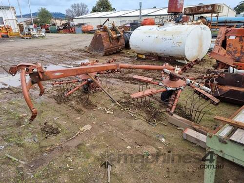 Kuhn 3PL Rotary Hay Rake