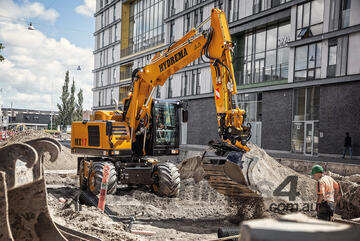 Hydrema MX17G Excavator 175 HP for Tight Space Excavation and Lifting!