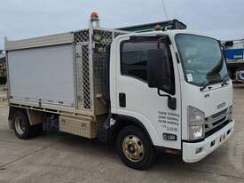 Isuzu NPR - picture0' - Click to enlarge