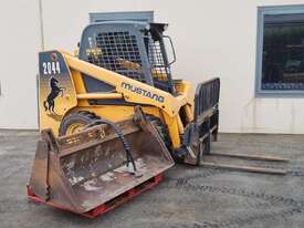 Mustang 2044 Skid Steer Loader - picture2' - Click to enlarge