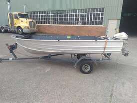 Small outboard Boat  - picture1' - Click to enlarge