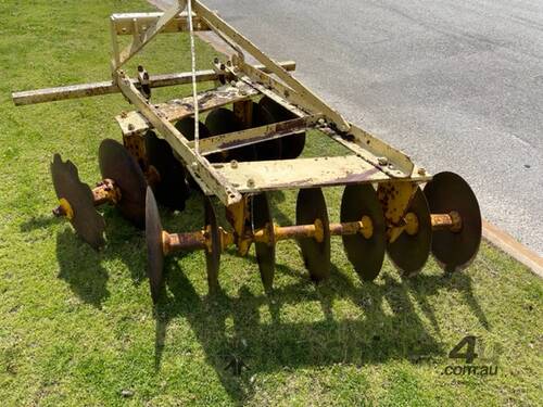 Disc Cultivator Massey Ferguson 3PL 14 plate