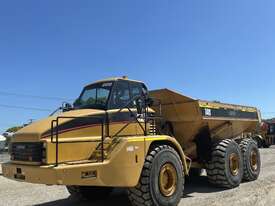 2006 CATERPILLAR 740 DUMP TRUCK - picture0' - Click to enlarge