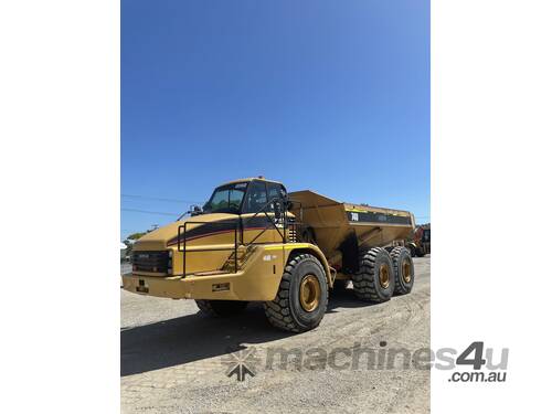 2006 CATERPILLAR 740 DUMP TRUCK