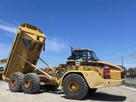 2006 CATERPILLAR 740 DUMP TRUCK - picture0' - Click to enlarge