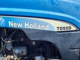 New Holland TD95D - picture0' - Click to enlarge