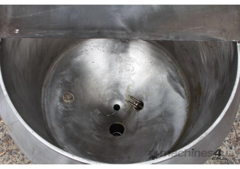Stainless Steel Jacketed Tank.