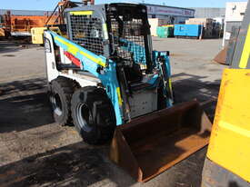 TOYOTA 30-5SDK8 SKID STEER LOADER - picture0' - Click to enlarge